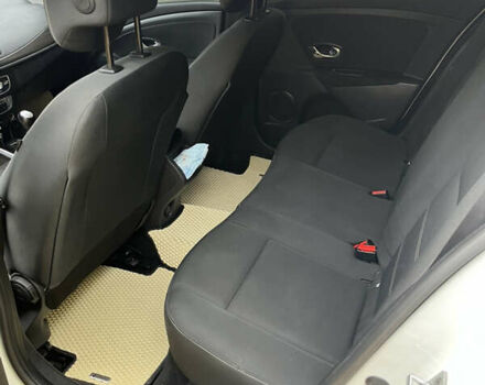 Белый Рено Меган, объемом двигателя 1.46 л и пробегом 272 тыс. км за 8700 $, фото 17 на Automoto.ua