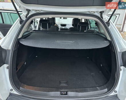 Белый Рено Меган, объемом двигателя 1.6 л и пробегом 217 тыс. км за 8750 $, фото 21 на Automoto.ua