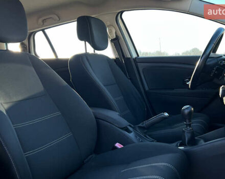 Белый Рено Меган, объемом двигателя 1.5 л и пробегом 206 тыс. км за 8500 $, фото 16 на Automoto.ua