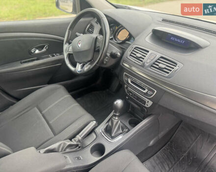 Белый Рено Меган, объемом двигателя 1.5 л и пробегом 280 тыс. км за 7750 $, фото 34 на Automoto.ua