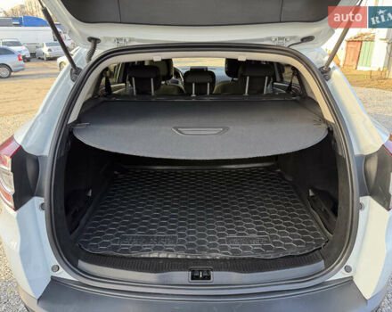 Белый Рено Меган, объемом двигателя 1.46 л и пробегом 178 тыс. км за 8550 $, фото 84 на Automoto.ua