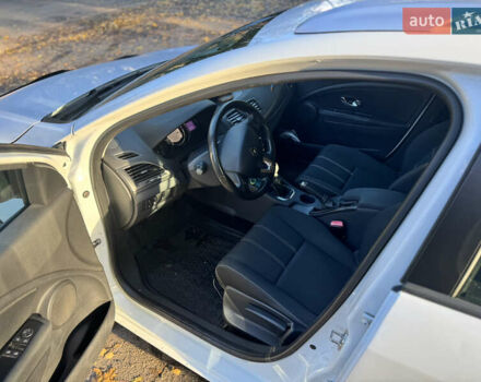 Белый Рено Меган, объемом двигателя 1.46 л и пробегом 140 тыс. км за 8500 $, фото 9 на Automoto.ua