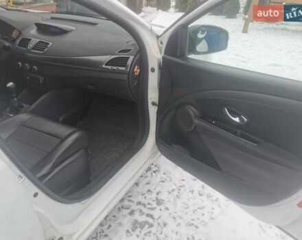 Белый Рено Меган, объемом двигателя 1.5 л и пробегом 262 тыс. км за 5500 $, фото 13 на Automoto.ua