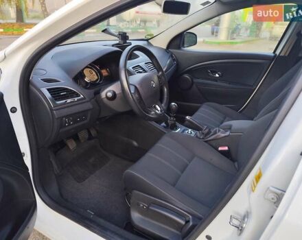 Білий Рено Меган, об'ємом двигуна 1.5 л та пробігом 165 тис. км за 8150 $, фото 21 на Automoto.ua