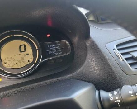 Рено Меган 2014 в Стрые на Automoto.ua Белый Рено Меган, объемом двигателя 1.6 л и пробегом 227 тыс. км за 8300 $, фото 9 на Automoto.ua