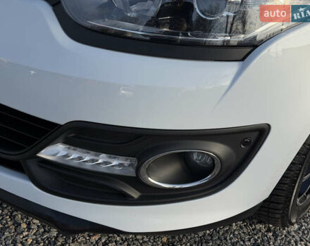 Белый Рено Меган, объемом двигателя 1.46 л и пробегом 178 тыс. км за 8550 $, фото 52 на Automoto.ua