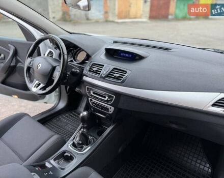 Белый Рено Меган, объемом двигателя 1.5 л и пробегом 225 тыс. км за 9850 $, фото 36 на Automoto.ua