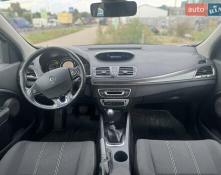 Белый Рено Меган, объемом двигателя 1.5 л и пробегом 280 тыс. км за 7750 $, фото 26 на Automoto.ua