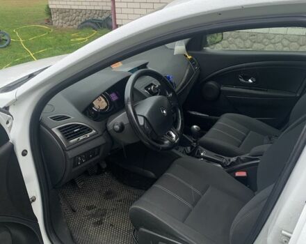 Білий Рено Меган, об'ємом двигуна 1.5 л та пробігом 226 тис. км за 7900 $, фото 12 на Automoto.ua