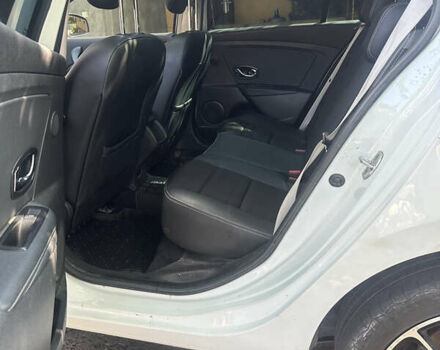 Белый Рено Меган, объемом двигателя 1.6 л и пробегом 185 тыс. км за 8300 $, фото 14 на Automoto.ua