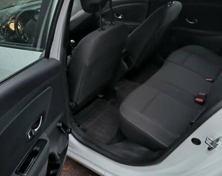 Белый Рено Меган, объемом двигателя 1.46 л и пробегом 279 тыс. км за 7800 $, фото 17 на Automoto.ua