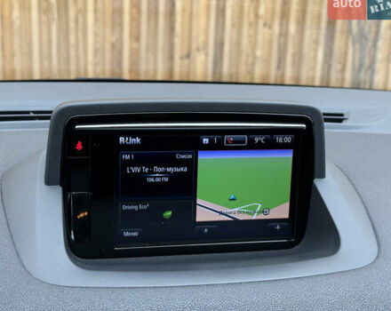 Белый Рено Меган, объемом двигателя 1.6 л и пробегом 172 тыс. км за 10200 $, фото 29 на Automoto.ua