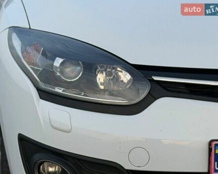 Белый Рено Меган, объемом двигателя 1.5 л и пробегом 143 тыс. км за 8599 $, фото 11 на Automoto.ua