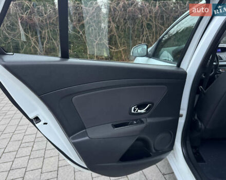 Білий Рено Меган, об'ємом двигуна 1.6 л та пробігом 227 тис. км за 7999 $, фото 40 на Automoto.ua