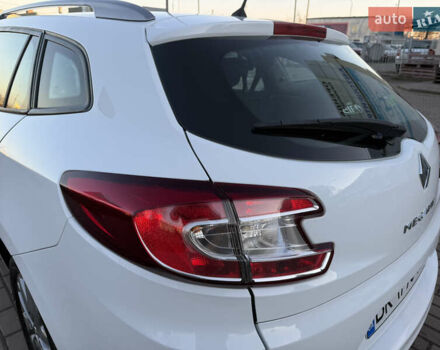 Белый Рено Меган, объемом двигателя 1.5 л и пробегом 265 тыс. км за 8550 $, фото 17 на Automoto.ua