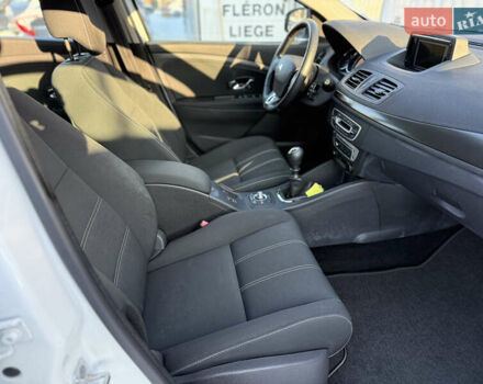 Білий Рено Меган, об'ємом двигуна 1.5 л та пробігом 202 тис. км за 10350 $, фото 11 на Automoto.ua