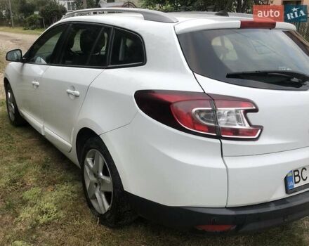 Белый Рено Меган, объемом двигателя 1.46 л и пробегом 238 тыс. км за 7600 $, фото 3 на Automoto.ua