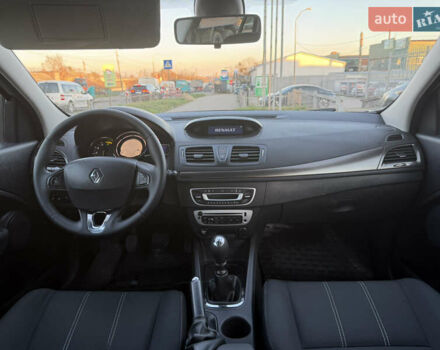 Белый Рено Меган, объемом двигателя 1.5 л и пробегом 265 тыс. км за 8550 $, фото 43 на Automoto.ua