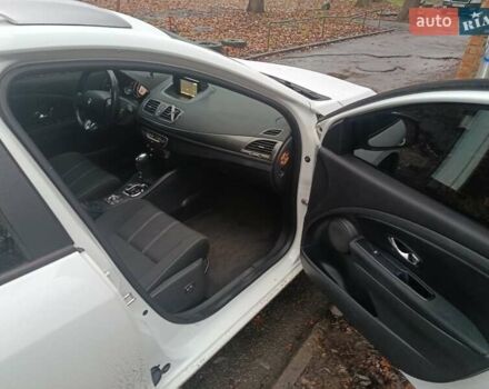 Белый Рено Меган, объемом двигателя 1.5 л и пробегом 296 тыс. км за 8000 $, фото 5 на Automoto.ua