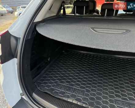 Белый Рено Меган, объемом двигателя 1.46 л и пробегом 178 тыс. км за 8550 $, фото 87 на Automoto.ua