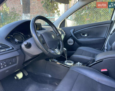 Білий Рено Меган, об'ємом двигуна 1.46 л та пробігом 237 тис. км за 8300 $, фото 16 на Automoto.ua