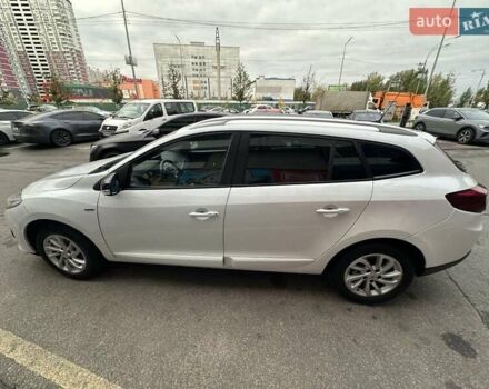 Рено Меган 2015 в Киеве на Automoto.ua Белый Рено Меган, объемом двигателя 1.46 л и пробегом 243 тыс. км за 9000 $, фото 4 на Automoto.ua