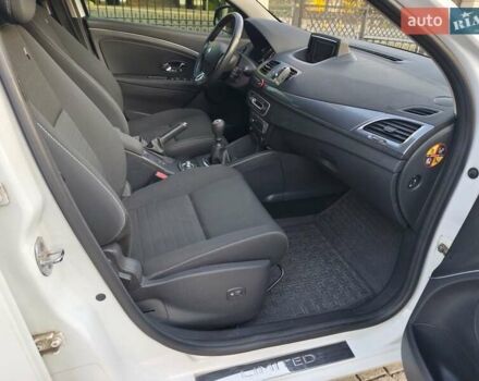 Білий Рено Меган, об'ємом двигуна 1.5 л та пробігом 245 тис. км за 8999 $, фото 24 на Automoto.ua