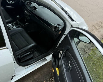 Белый Рено Меган, объемом двигателя 1.6 л и пробегом 246 тыс. км за 9900 $, фото 11 на Automoto.ua