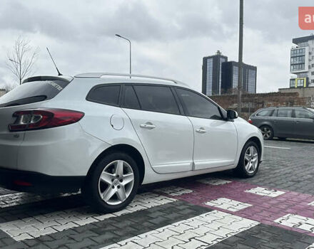 Белый Рено Меган, объемом двигателя 1.46 л и пробегом 320 тыс. км за 7999 $, фото 5 на Automoto.ua