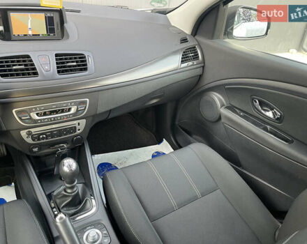 Белый Рено Меган, объемом двигателя 1.5 л и пробегом 196 тыс. км за 9500 $, фото 13 на Automoto.ua