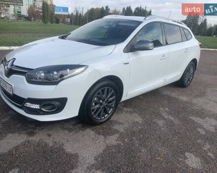 Рено Меган 2015 в Ровно на Automoto.ua Белый Рено Меган, объемом двигателя 1.5 л и пробегом 167 тыс. км за 9199 $, фото 3 на Automoto.ua