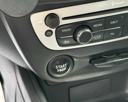 Белый Рено Меган, объемом двигателя 1.5 л и пробегом 226 тыс. км за 8900 $, фото 11 на Automoto.ua