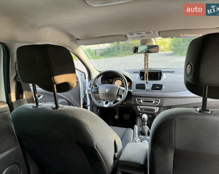 Белый Рено Меган, объемом двигателя 1.46 л и пробегом 315 тыс. км за 8200 $, фото 6 на Automoto.ua