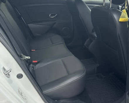 Белый Рено Меган, объемом двигателя 1.46 л и пробегом 320 тыс. км за 7999 $, фото 11 на Automoto.ua