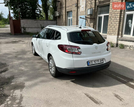 Белый Рено Меган, объемом двигателя 1.5 л и пробегом 326 тыс. км за 7900 $, фото 2 на Automoto.ua
