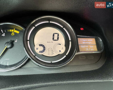 Белый Рено Меган, объемом двигателя 1.5 л и пробегом 186 тыс. км за 10500 $, фото 8 на Automoto.ua