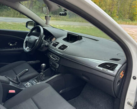 Белый Рено Меган, объемом двигателя 1.5 л и пробегом 186 тыс. км за 10500 $, фото 15 на Automoto.ua