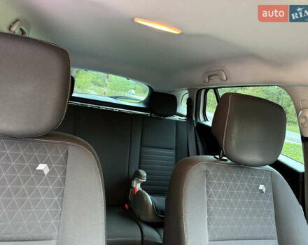 Белый Рено Меган, объемом двигателя 1.5 л и пробегом 186 тыс. км за 10500 $, фото 7 на Automoto.ua