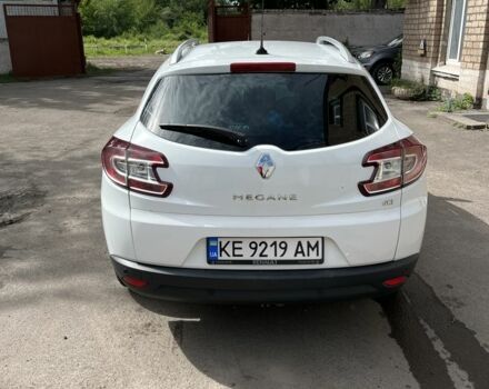 Белый Рено Меган, объемом двигателя 1.5 л и пробегом 325 тыс. км за 8100 $, фото 4 на Automoto.ua