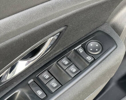 Белый Рено Меган, объемом двигателя 1.5 л и пробегом 196 тыс. км за 9500 $, фото 27 на Automoto.ua