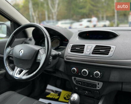 Белый Рено Меган, объемом двигателя 1.46 л и пробегом 243 тыс. км за 8850 $, фото 19 на Automoto.ua