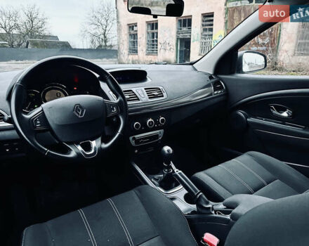 Белый Рено Меган, объемом двигателя 1.5 л и пробегом 253 тыс. км за 8200 $, фото 14 на Automoto.ua