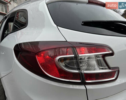 Белый Рено Меган, объемом двигателя 1.5 л и пробегом 278 тыс. км за 8900 $, фото 45 на Automoto.ua