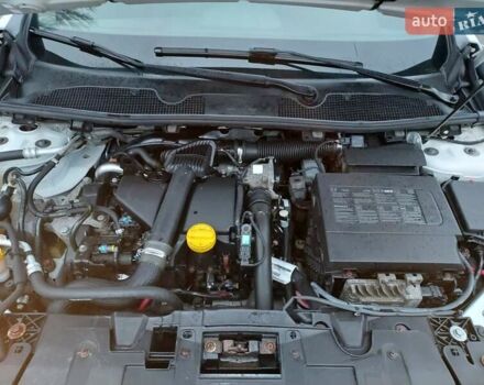 Белый Рено Меган, объемом двигателя 1.5 л и пробегом 207 тыс. км за 8000 $, фото 8 на Automoto.ua