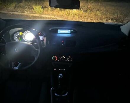 Білий Рено Меган, об'ємом двигуна 1.46 л та пробігом 196 тис. км за 9700 $, фото 53 на Automoto.ua