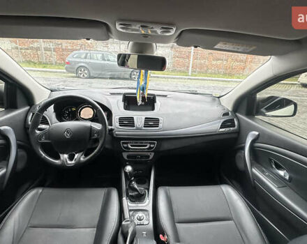 Белый Рено Меган, объемом двигателя 1.46 л и пробегом 320 тыс. км за 7999 $, фото 22 на Automoto.ua