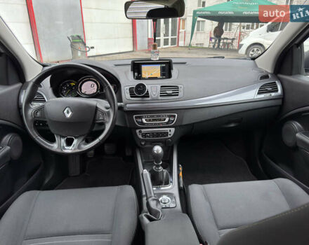 Белый Рено Меган, объемом двигателя 1.5 л и пробегом 278 тыс. км за 8900 $, фото 31 на Automoto.ua