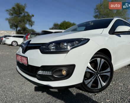 Білий Рено Меган, об'ємом двигуна 1.5 л та пробігом 220 тис. км за 9555 $, фото 2 на Automoto.ua