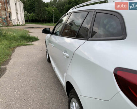 Белый Рено Меган, объемом двигателя 1.5 л и пробегом 209 тыс. км за 7899 $, фото 4 на Automoto.ua