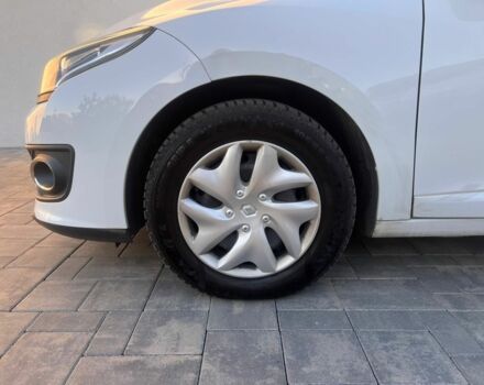 Белый Рено Меган, объемом двигателя 1.5 л и пробегом 190 тыс. км за 9200 $, фото 9 на Automoto.ua